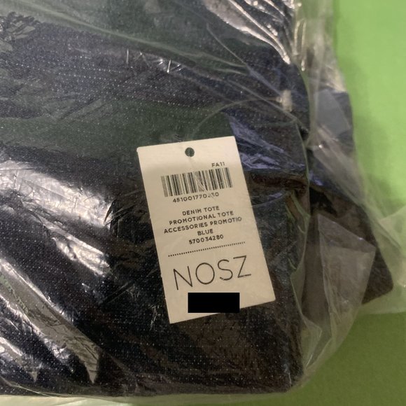 Chico's Denim Tote NWT - Picture 3 of 4